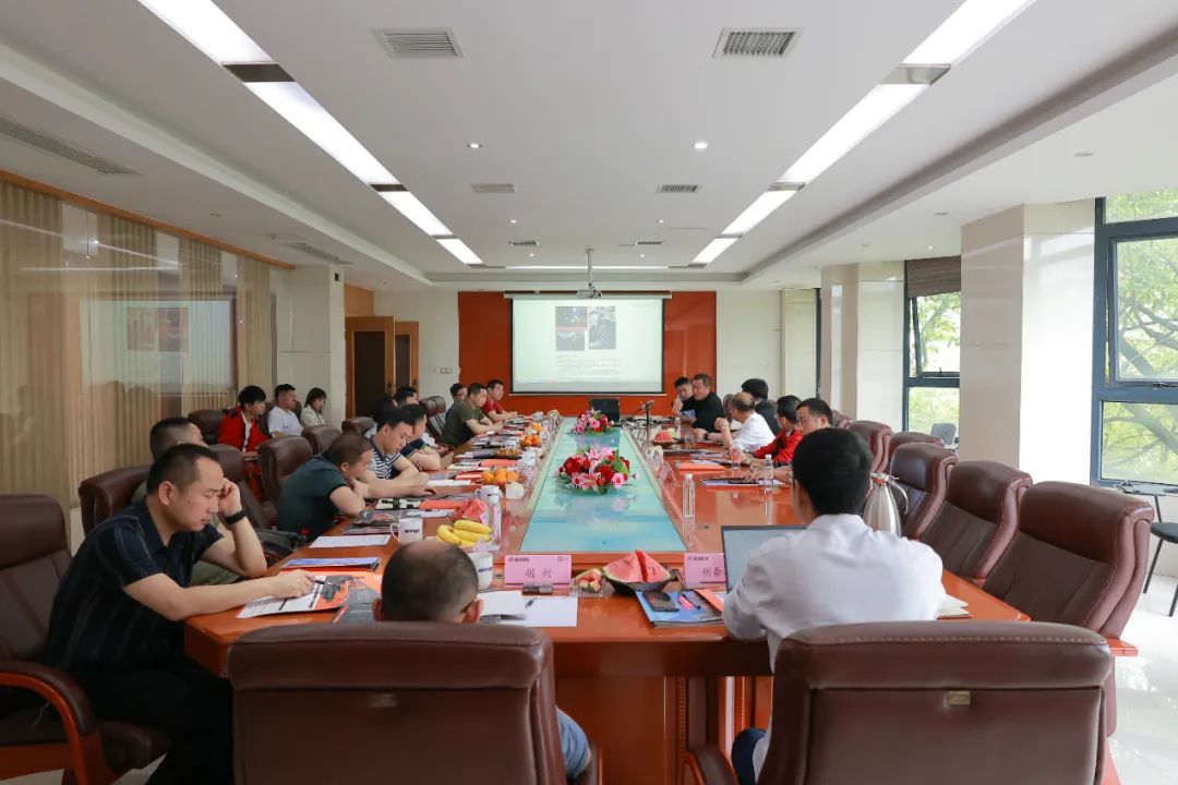 1682297372195392.jpg 1682297372195392.jpg